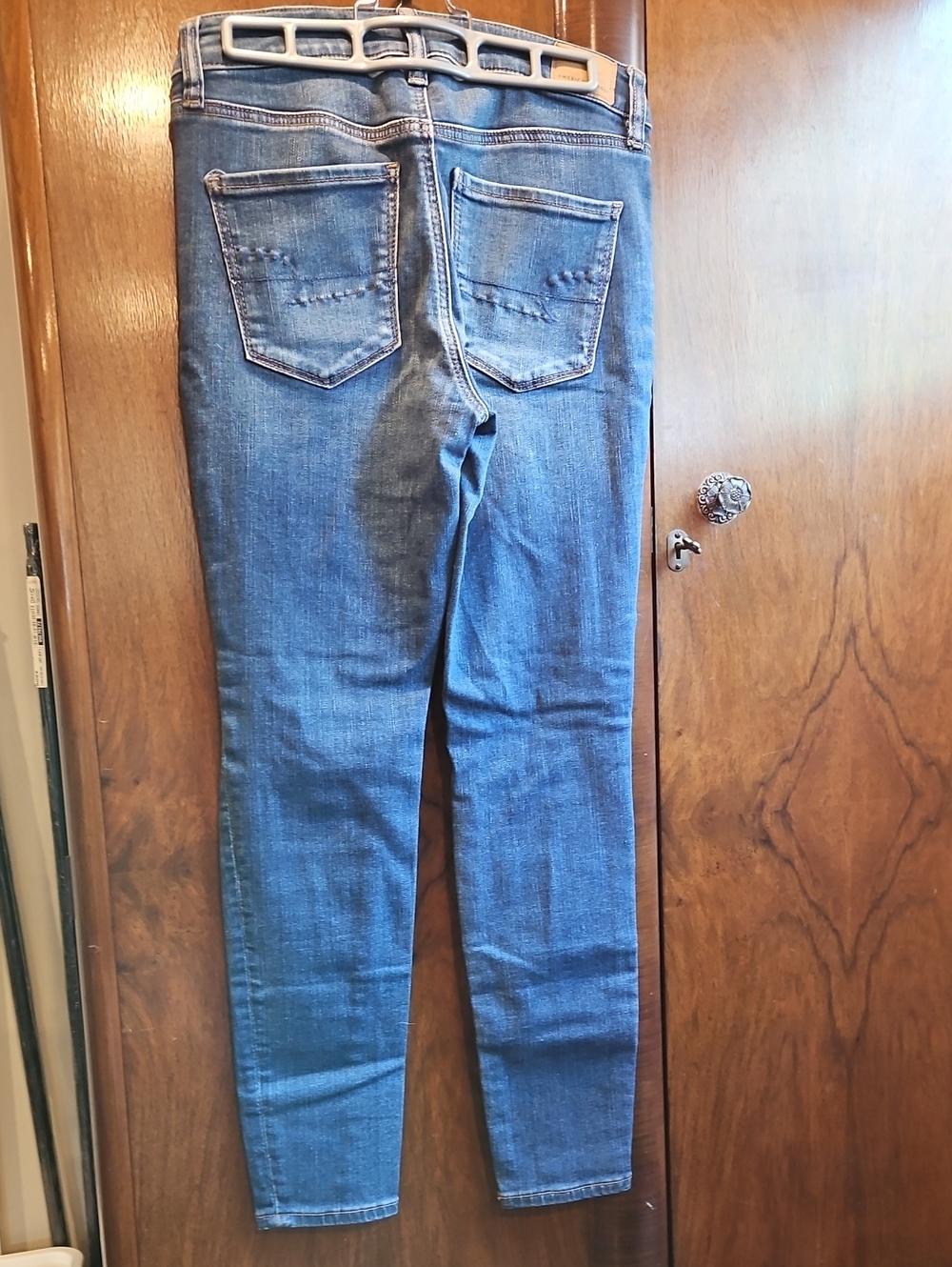 Women's American Eagle Outfitters Distressed Straight Leg Jeans - Blue - Size 4 - Picture 5 of 10